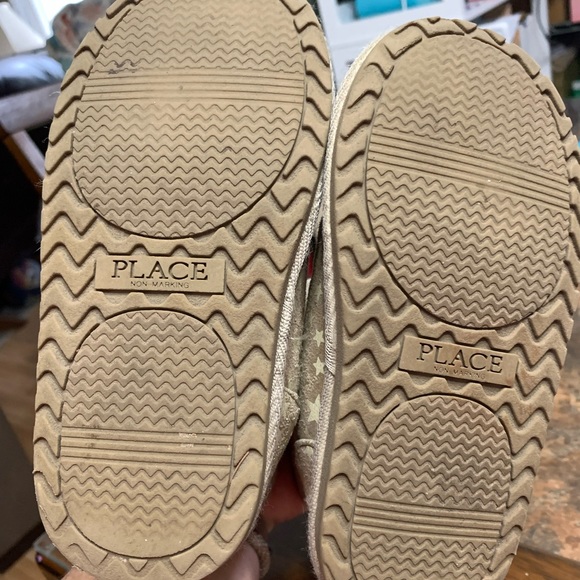 Little girl’s toddler glow in the dark star boots, size 11. - Picture 4 of 5